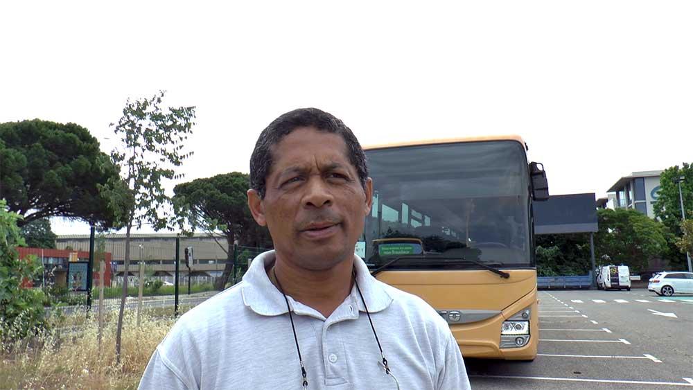 Lala RASOANAIVO, responsable de la logistique et le transport du CHOEURUNI